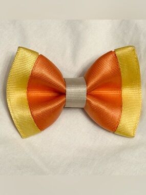 Harvey’s seatbelt bags Candy Corn Velcro Bow